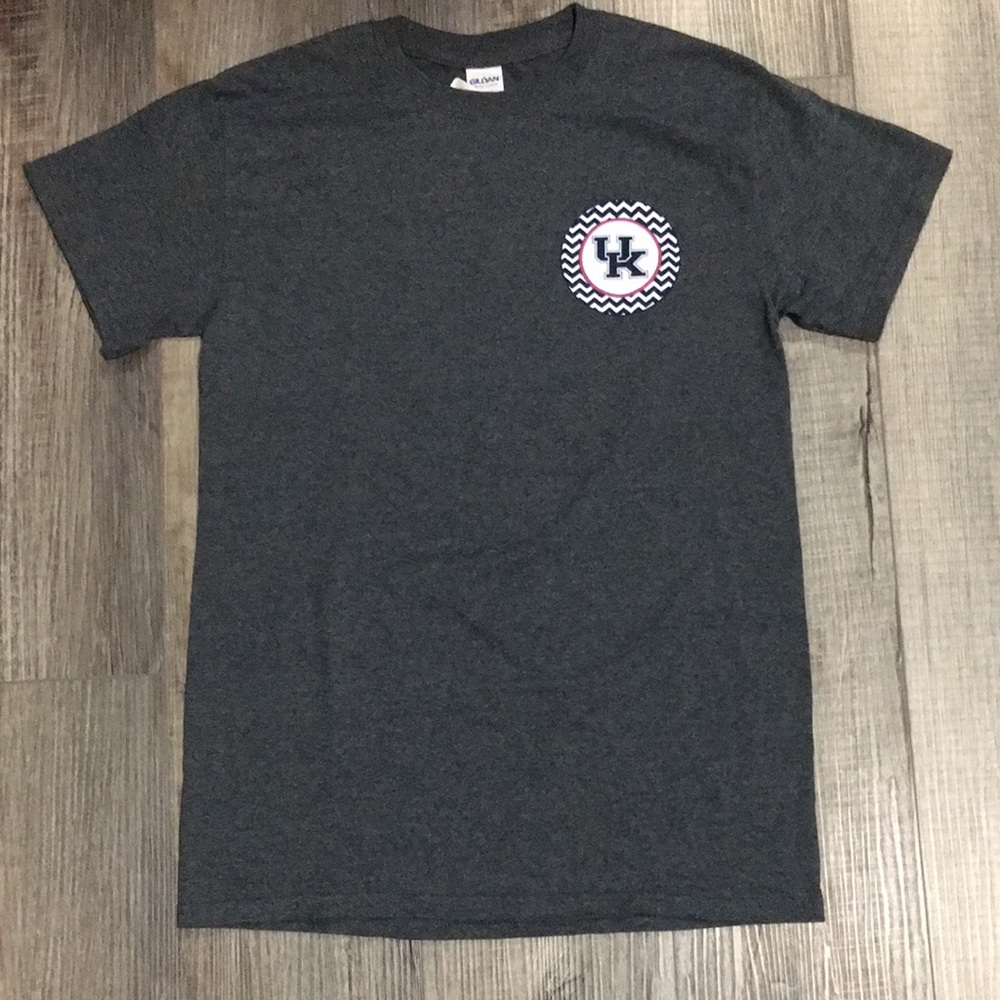 University of Kentucky stylish gray T-Shirt with Logo.